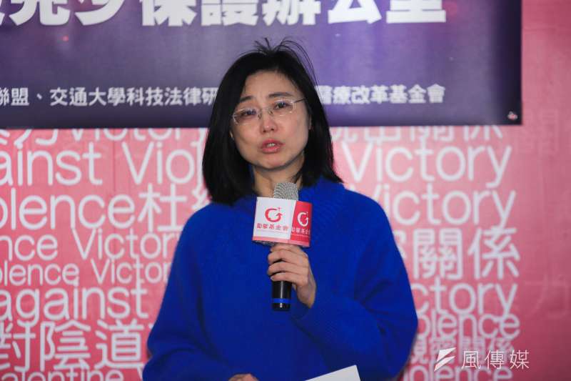20190118-律州聯合法律事務所主持律師賴芳玉18日出席「兒虐悲歌何時了?我們需要政院級兒少保護辦公室」記者會。(簡必丞攝) 20190118-律州聯合法律事務所主持律師賴芳玉18日出席「兒虐悲歌何時了?我們需要政院級兒少保護辦公室」記者會。(簡必丞攝)