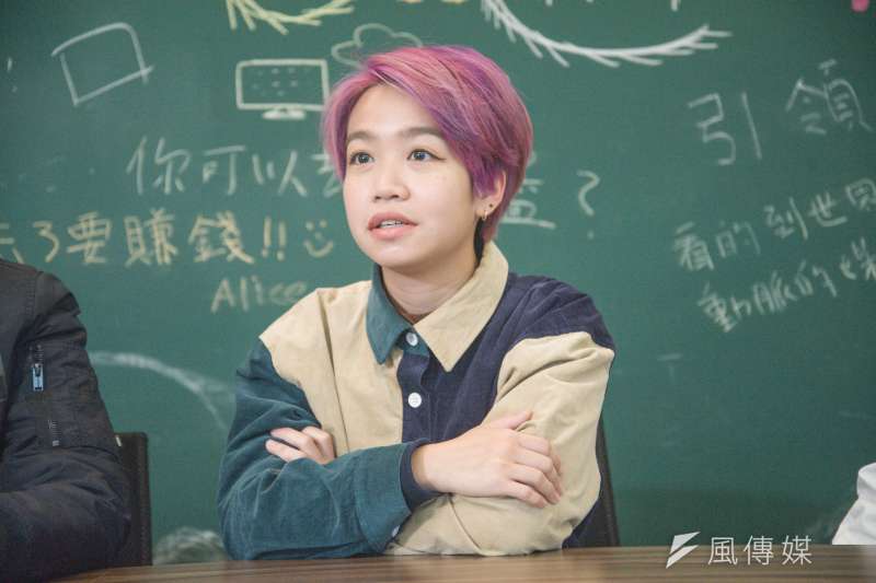 20190126-香港樂團「雞肉蒸蛋餅」專訪,貝斯手Wing。(甘岱民攝) 20190126-香港樂團「雞肉蒸蛋餅」專訪,貝斯手Wing。(甘岱民攝)