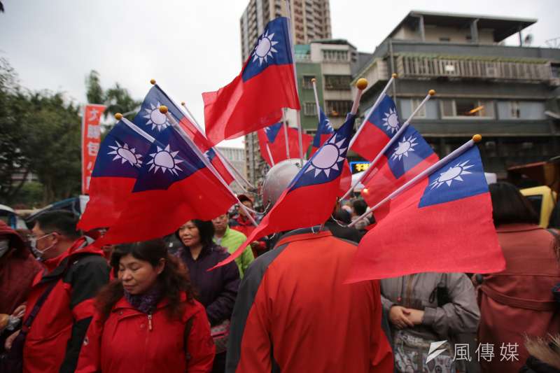 泛藍民間團體將在5日號召上千人，於中正紀念堂廣場前舉辦「蔣公，我們懷念您！」紀念活動，現場並將發放3000面國旗。示意圖。（資料照，顏麟宇攝）