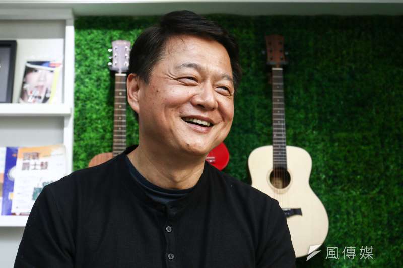 20190227-前台北縣長周錫瑋「總統不會做的一百件事」組樂團練唱。(蔡親傑攝) 20190227-前台北縣長周錫瑋「總統不會做的一百件事」組樂團練唱。(蔡親傑攝)