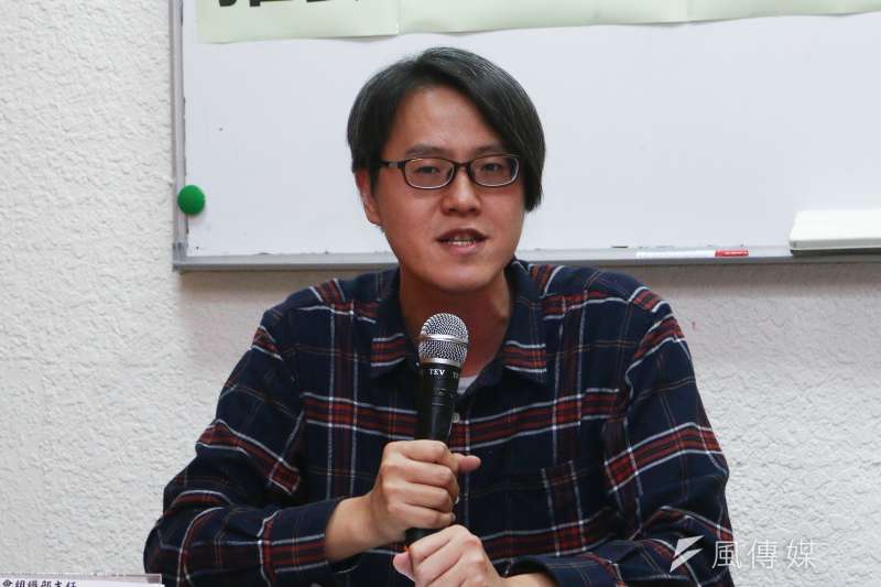 20190416-高教工會16日舉行「教師法修法爭議重重,呼籲暫緩修法」記者會,圖為高教工會組織部主任林柏儀。(蔡親傑攝) 20190416-高教工會16日舉行「教師法修法爭議重重,呼籲暫緩修法」記者會,圖為高教工會組織部主任林柏儀。(蔡親傑攝)