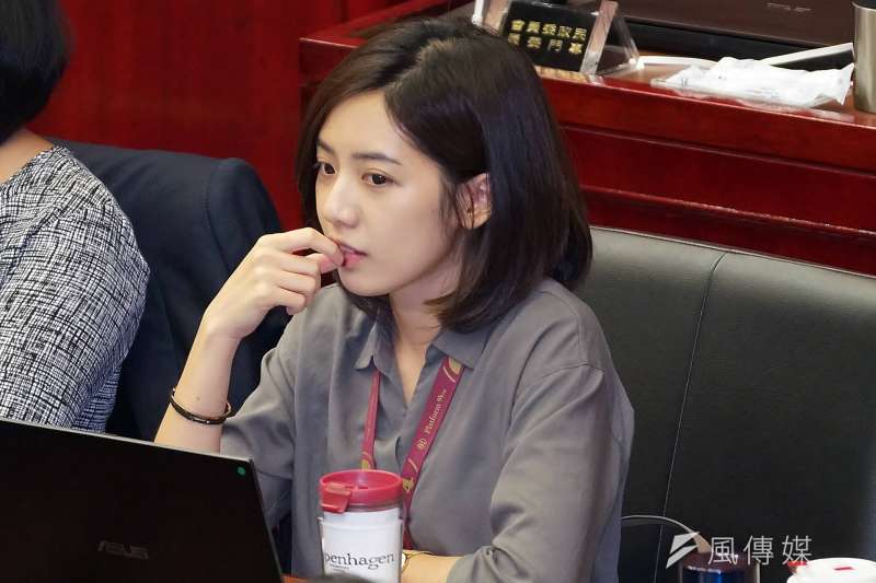 20190604-台北市議會市政總質詢,市府副發言人黃瀞瑩出席。(盧逸峰攝) 20190604-台北市議會市政總質詢,市府副發言人黃瀞瑩出席。(盧逸峰攝)