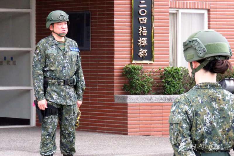 20190604-即將調任202指揮官並占少將缺的204指揮官于大任上校(左)。(蘇仲泓攝) 20190604-即將調任202指揮官並占少將缺的204指揮官于大任上校(左)。(蘇仲泓攝)