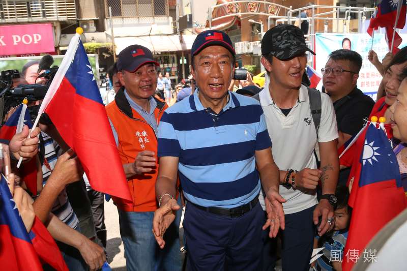 20190713-國民黨總統初選參選人郭台銘13日於台北市信義區、大安區進行掃街拜票。（顏麟宇攝）