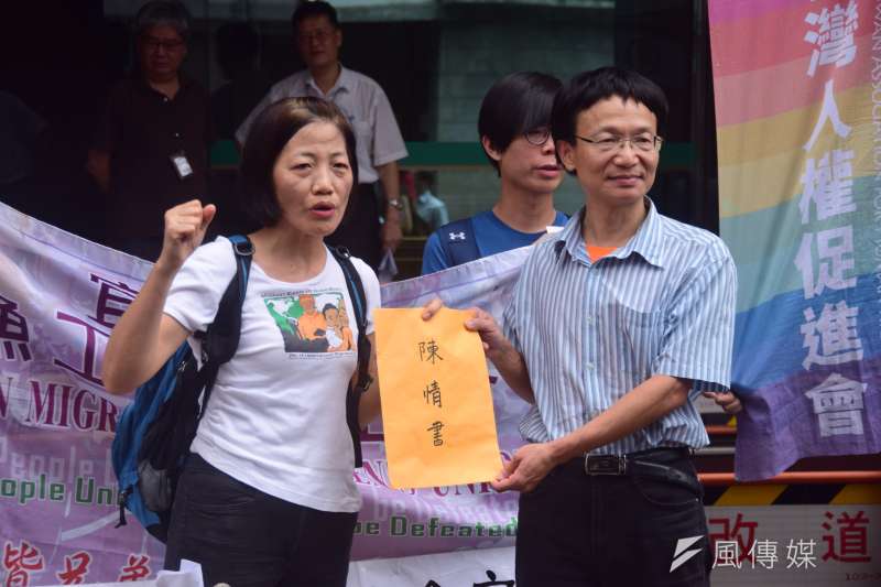 20190829-宜蘭縣漁工職業工會秘書長李麗華、勞動部陳志祺科長出席「修補漏洞,維護勞工生命安全,強制規定漁船勞動者穿著救生衣」記者會。(吳俊廷攝) 20190829-宜蘭縣漁工職業工會秘書長李麗華、勞動部陳志祺科長出席「修補漏洞,維護勞工生命安全,強制規定漁船勞動者穿著救生衣」記者會。(吳俊廷攝)