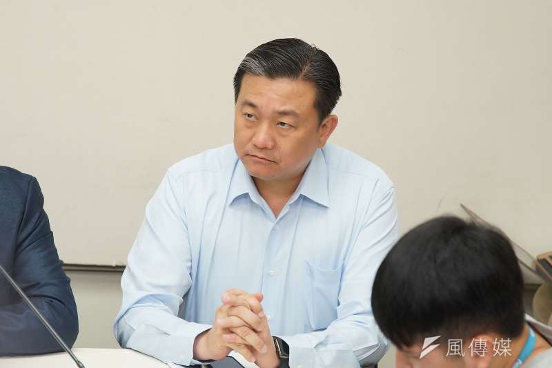 20190905-香港眾志秘書長黃之鋒拜訪立院民進黨團,立委王定宇出席。(盧逸峰攝) 20190905-香港眾志秘書長黃之鋒拜訪立院民進黨團,立委王定宇出席。(盧逸峰攝)