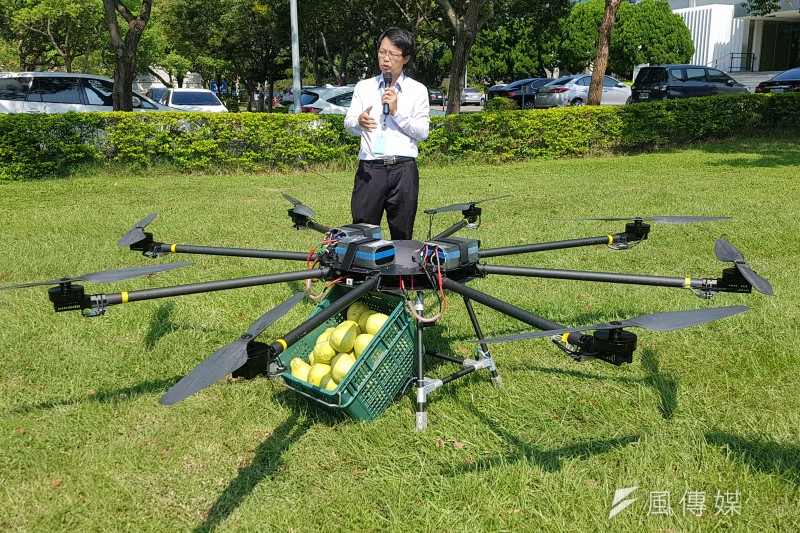 機械所組長彭文陽表示，高負載高續航無人機將可應用在農業、消防救災或巡檢等領域。（圖／方詠騰攝）