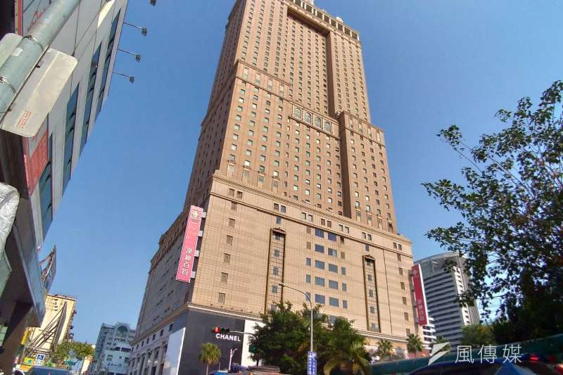 漢來飯店、漢來美食、漢神百貨及漢神巨蛋同屬國揚集團,每年業績在高雄業界都名列前茅。 (圖/徐炳文攝) 漢來飯店、漢來美食、漢神百貨及漢神巨蛋同屬國揚集團,每年業績在高雄業界都名列前茅。 (圖/徐炳文攝)