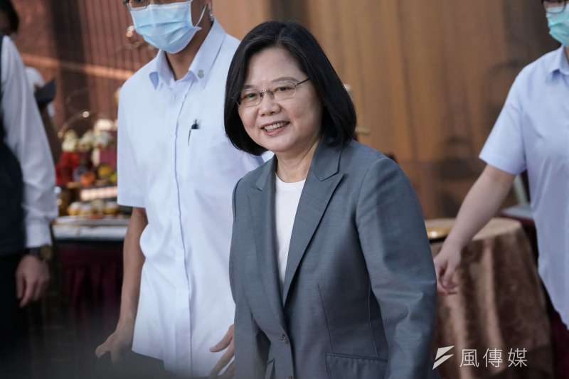 2020200609-總統蔡英文9日出席「教育部第23屆國家講座主持人獎、第二屆國家產學大師獎及第63屆學術獎頒獎典禮」。(盧逸峰攝) 20200609-總統蔡英文9日出席「教育部第23屆國家講座主持人獎、第二屆國家產學大師獎及第63屆學術獎頒獎典禮」。(盧逸峰攝)