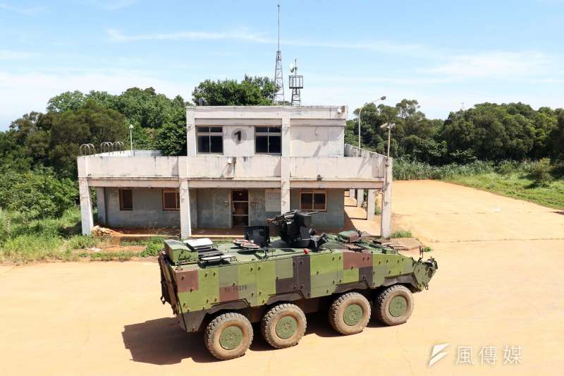 20200624-特1營在戰術任務行軍訓練中，選擇在位於湖口台地深處的假想城鎮「捷豹鎮」執行反特攻作戰演練，算是此次行軍的綜合驗收，除了驗證官兵各項技能所學，能否串在一起外，實際上也都凸顯城鎮戰在當前任務中，越來越重要。（蘇仲泓攝）