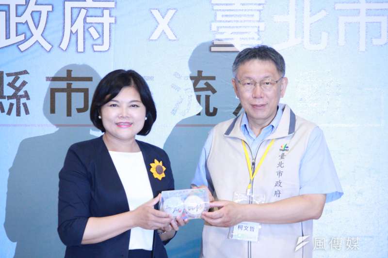 0200711-台北市長柯文哲(右)赴雲林縣進行市政交流活動,雲林縣長張麗善出席。(方炳超攝) 0200711-台北市長柯文哲(右)赴雲林縣進行市政交流活動,雲林縣長張麗善出席。(方炳超攝)