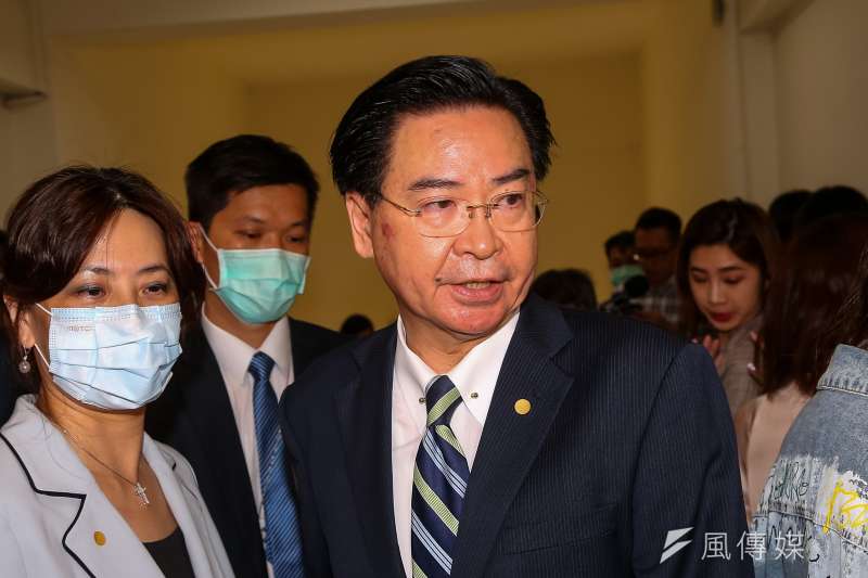 謝志偉挺同挨罵「褻瀆宗教」 吳釗燮硬起來：是正確傳達愛無國界-風傳媒