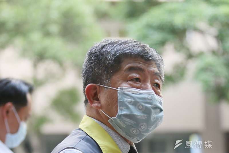 20210506-衛福部長陳時中6日陪同總統蔡英文前往衛福部疾管署慰勉防疫團隊。(柯承惠攝) 20210506-衛福部長陳時中6日陪同總統蔡英文前往衛福部疾管署慰勉防疫團隊。(柯承惠攝)