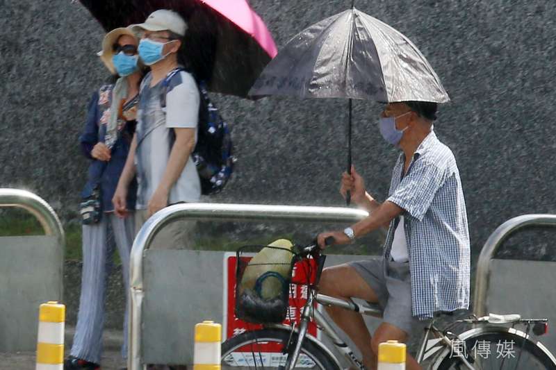 勞動部表示，雇主將颱風假改為居家上班，須徵得勞工同意，不能自行決定。示意圖。（資料照，柯承惠攝）