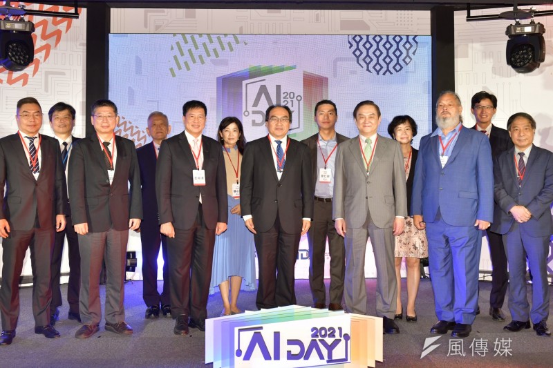 「AI Day 2021」AI年度盛會,以「AI助攻.跨界共榮」為主軸虛實整合展出,(圖/主辦單位提供)