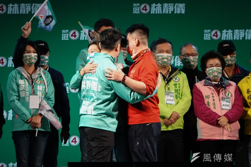 20220108-副總統賴清德、台中第二選區立委補選候選人林靜儀、台中市議員陳世凱等人8日出席台中第二選區立委補選「溫柔堅定挺靜儀」選前之夜。(顏麟宇攝) 20220108-副總統賴清德、台中第二選區立委補選候選人林靜儀、台中市議員陳世凱等人8日出席台中第二選區立委補選「溫柔堅定挺靜儀」選前之夜。(顏麟宇攝)