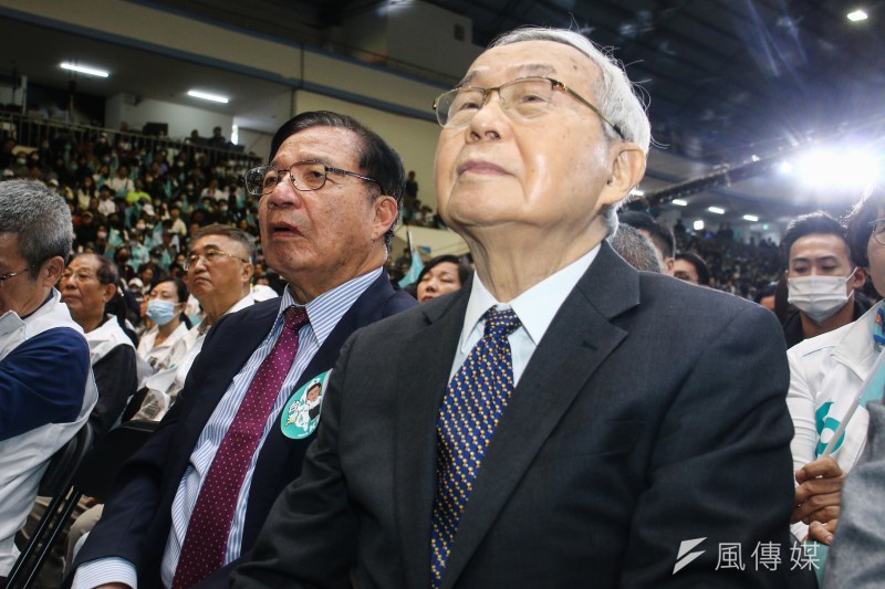 20231119-台灣民眾黨舉行「Team KP誓師大會」，圖為柯文哲恩師朱樹勳（右）與張金堅（左）。（蔡親傑攝）