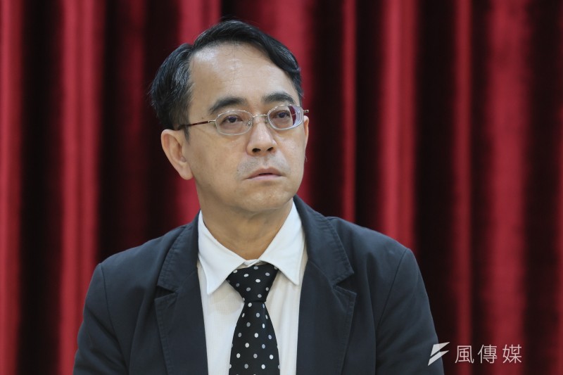 Linkou Chang Gung Hospital physician Yen Tsung-hai speaks at a press conference. (Photo: Ko Cheng-hui)
