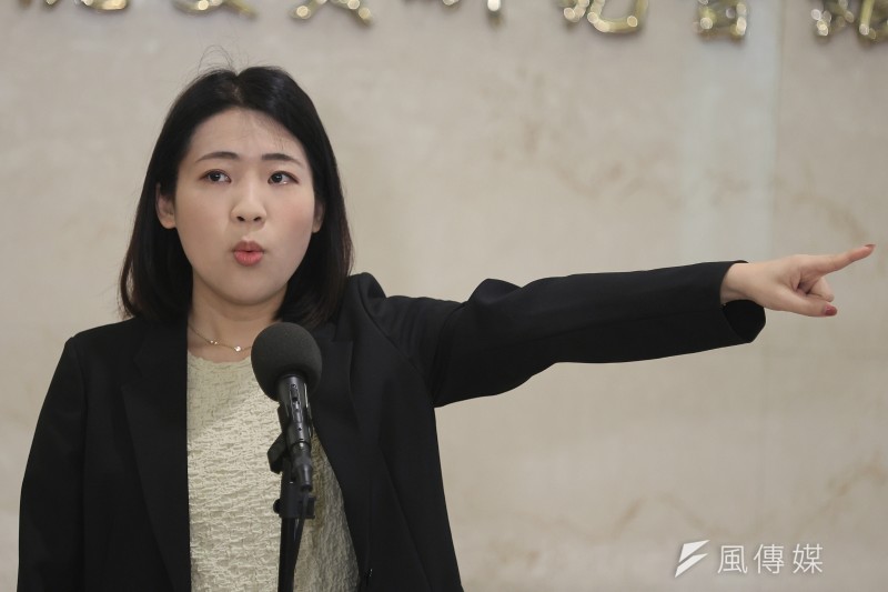 20240416-國民黨立委徐巧芯大姑捲入詐騙洗錢案,徐巧芯16日針對此事受訪。(柯承惠攝) 20240416-國民黨立委徐巧芯大姑捲入詐騙洗錢案,徐巧芯16日針對此事受訪。(柯承惠攝)