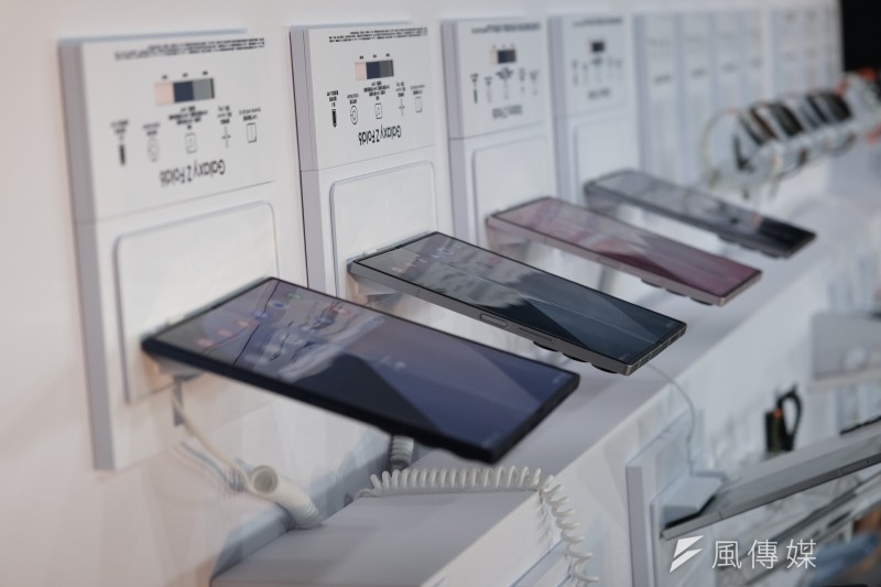 3本次推出兩款新摺疊機，Galaxy Z Fold6、 Z Flip6。（圖／溫柔攝）