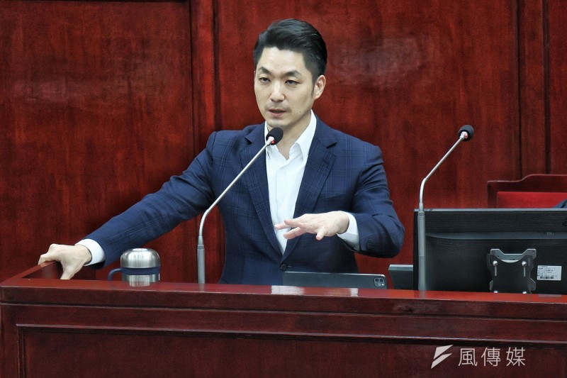 20250430-台北市長の蔣萬安氏が30日、台北市議会で民国114年度（2025年度）台北市総予算第1次追加・削減予算案について答弁を行った。（柯承恵撮影）
