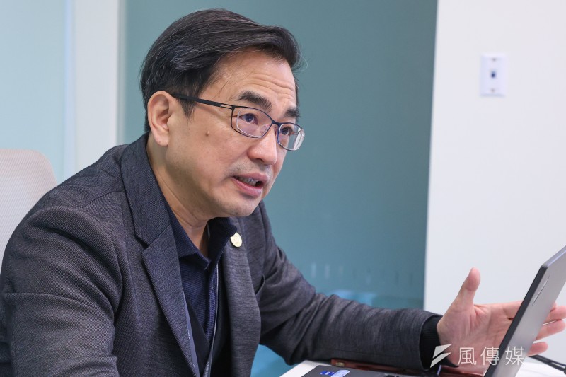 鼎新数智戦略支援処副総裁の陳劉杰氏。（顔麟宇撮影）