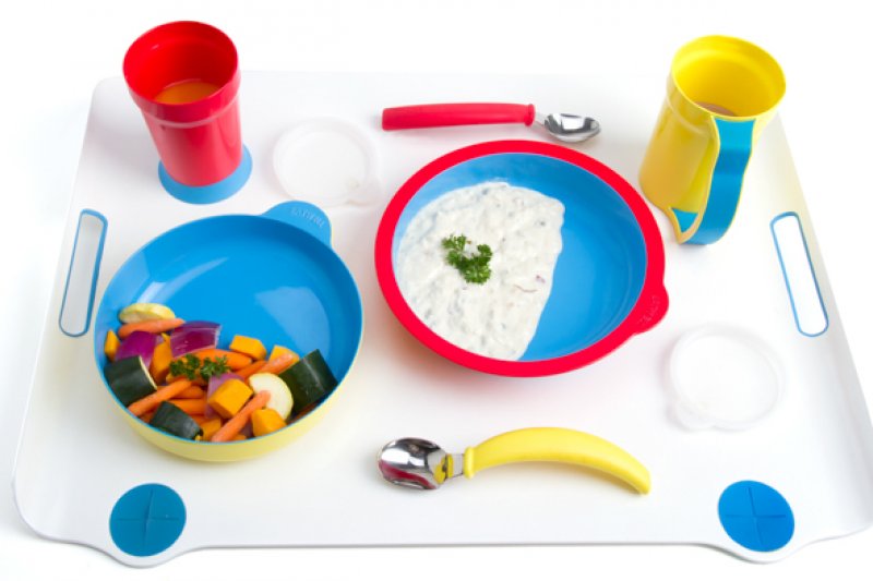 EATWELL防潑灑也防倒，是專門為失智症者設計的餐具。（圖片/姚彥慈）