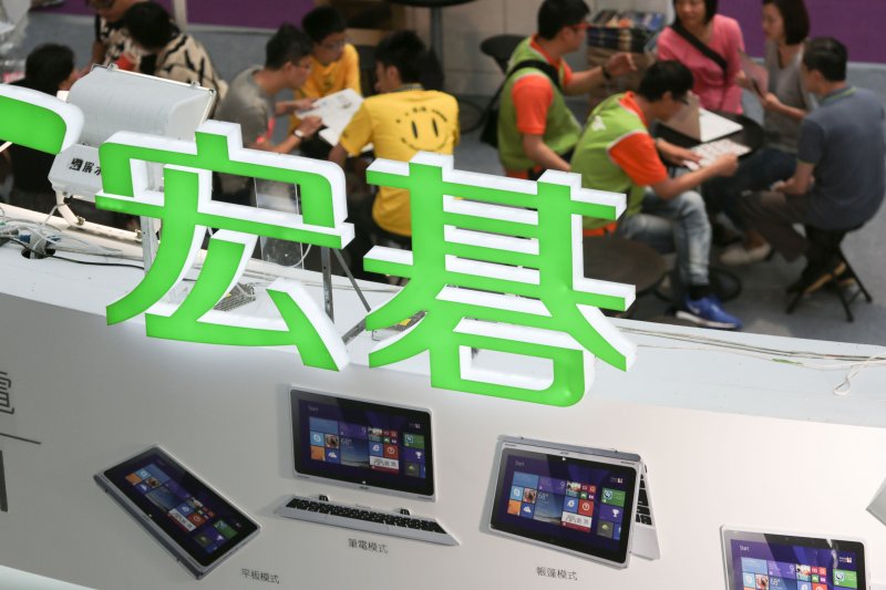 2015台北春季電腦展，ACER，筆電。(余志偉攝)