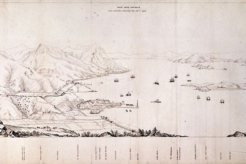 1845年維多利亞港。圖中央處是水坑口——英國人佔領香港島的登陸點。( Spellcast/維基百科) 1845年維多利亞港。圖中央處是水坑口——英國人佔領香港島的登陸點。( Spellcast/維基百科)