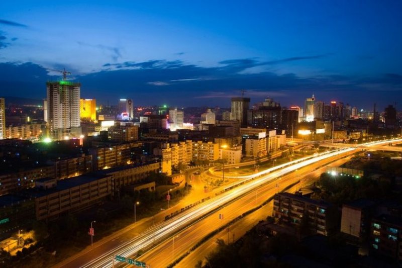 烏魯木齊夜景。（旅遊網）