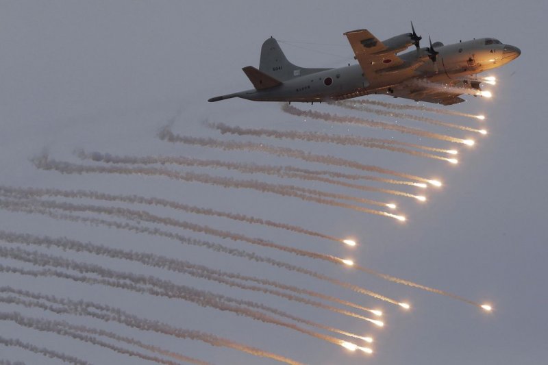 日本海上自衛隊反潛巡邏機在相模灣演習(美聯社) 日本海上自衛隊反潛巡邏機在相模灣演習(美聯社)