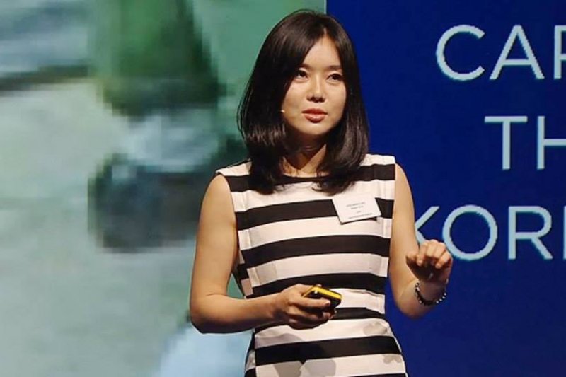 李晛瑞勇敢的挺身而出,利用演說和寫書向全世界分享她身為脫北者的人生故事。(圖/Hyeonseo Lee@facebook) 李晛瑞勇敢的挺身而出,利用演說和寫書向全世界分享她身為脫北者的人生故事。(圖/Hyeonseo Lee@facebook)