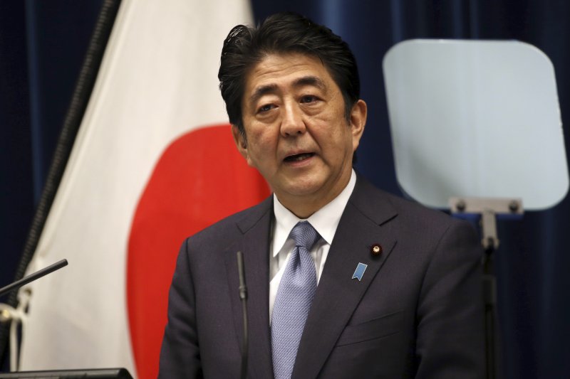 安倍在戰後70年談話中表示歉意與痛切反省。(美聯社) 安倍在戰後70年談話中表示歉意與痛切反省。(美聯社)