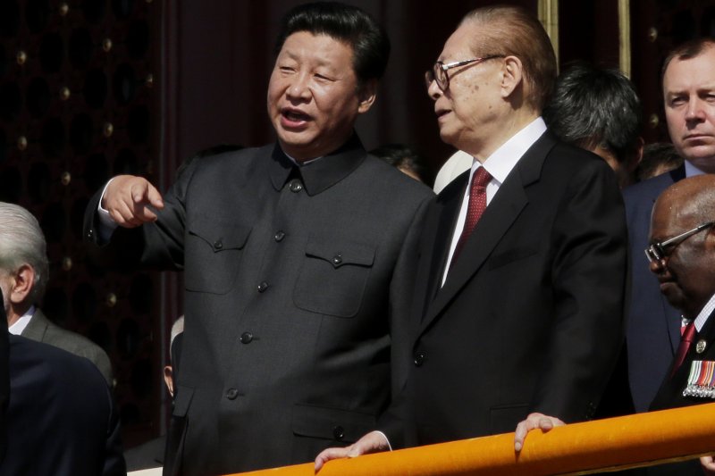 中國九三大閱兵,習近平與江澤民(美聯社) 中國九三大閱兵,習近平與江澤民(美聯社)