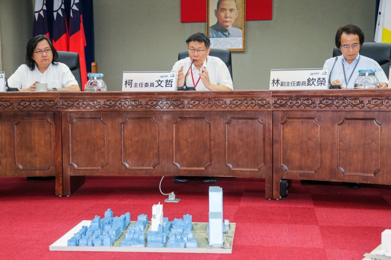 20151001柯文哲出席臺北市公共住宅委員會第1次會議(陳明仁攝) 20151001柯文哲出席臺北市公共住宅委員會第1次會議(陳明仁攝)