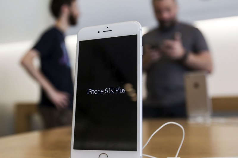 蘋果 iPhone 6s Plus 手機（美聯社）