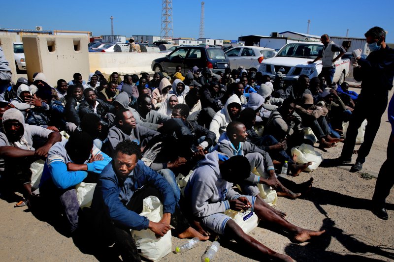 利比亞首都的黎波里(Tripoli)的非法移民(美聯社) 利比亞首都的黎波里(Tripoli)的非法移民(美聯社)