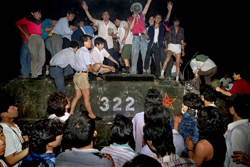 1989年6月4日,六四天安門事件爆發,北京當局血腥鎮壓示威學生(美聯社) 1989年6月4日,六四天安門事件爆發,北京當局血腥鎮壓示威學生(美聯社)