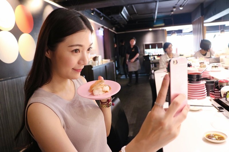 職業的一天》美妝部落客 職業的一天》美妝部落客