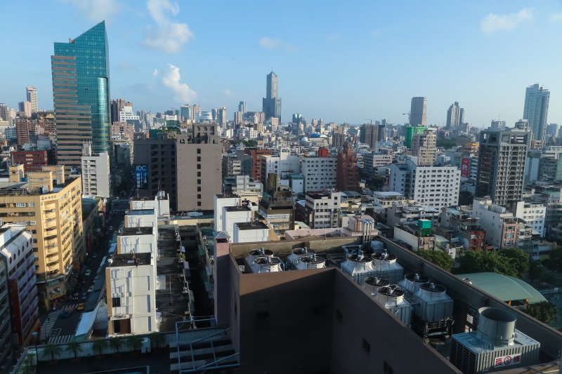 高雄市鳥瞰圖及85大樓。(顏麟宇攝) 高雄市鳥瞰圖及85大樓。(顏麟宇攝)