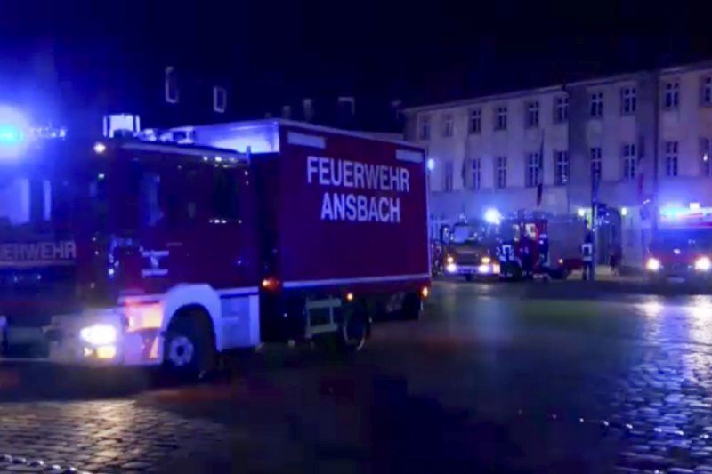 德國南部巴伐利亞邦城市安斯巴赫(Ansbach)24日深夜發生爆炸案,造成多人死傷(美聯社) 德國南部巴伐利亞邦城市安斯巴赫(Ansbach)24日深夜發生爆炸案,造成多人死傷(美聯社)