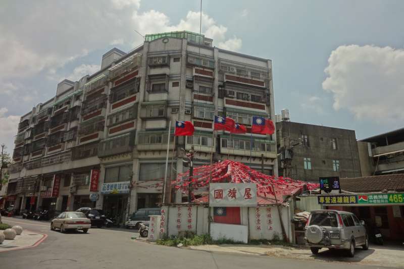 忠貞新村是位於台灣桃園市平鎮區與中壢區交界一帶的眷村，最初興建於1954年，為國民政府遷台後興建的第一座眷村。居住在忠貞新村的官兵多屬滇緬遊擊隊。（郭佩凌攝） 