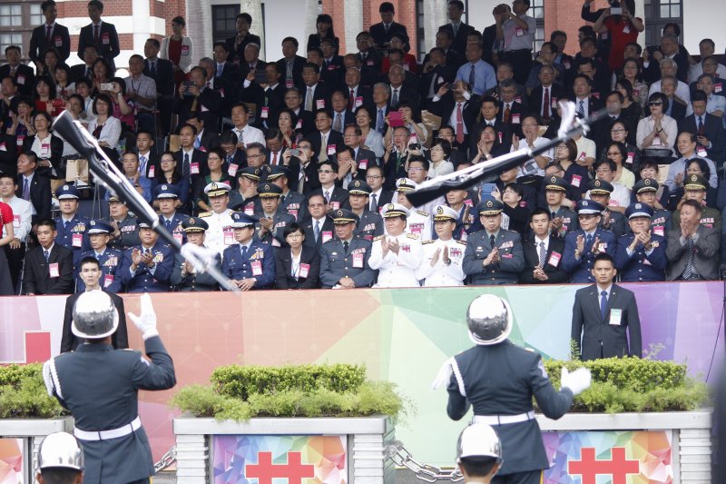 2016-10-10-中華民國105年度國慶典禮-三軍樂儀隊03-李振均攝 2016-10-10-中華民國105年度國慶典禮-三軍樂儀隊03-李振均攝