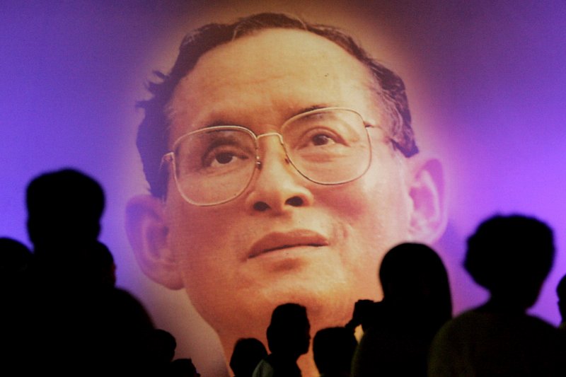 泰王蒲美蓬13日病逝,舉國如喪考妣(AP) 泰王蒲美蓬13日病逝,舉國如喪考妣(AP)