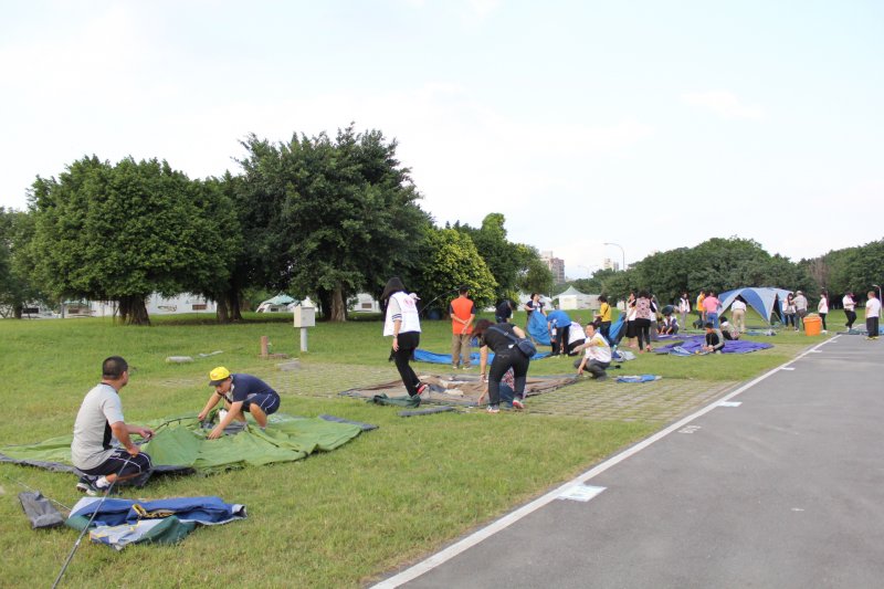 2016自閉症者露營大會師，星兒搭帳篷初體驗（中華民國自閉症總會）