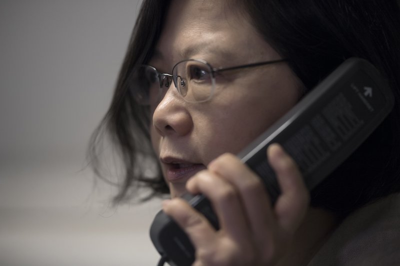 「英捷專案」出訪,蔡英文總統發表機上談話,感謝總統府及外交部等相關單位對這次出訪行程的規劃和準備,並期許隨行團員一起為外交努力。(總統府) 「英捷專案」出訪,蔡英文總統發表機上談話,感謝總統府及外交部等相關單位對這次出訪行程的規劃和準備,並期許隨行團員一起為外交努力。(總統府)