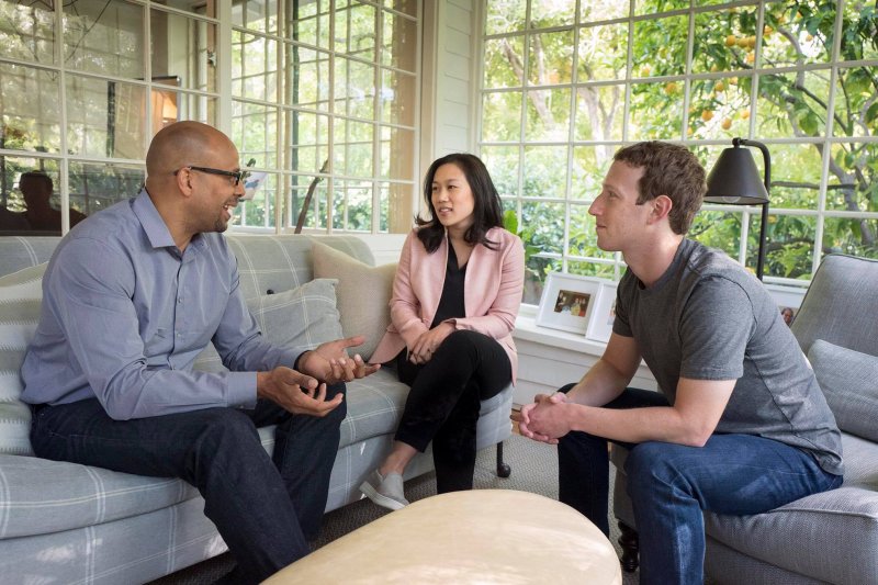 台灣人出國工作不怕沒實力，就怕少人脈！養成「這招聊天」為自己找到出頭好機會-風傳媒