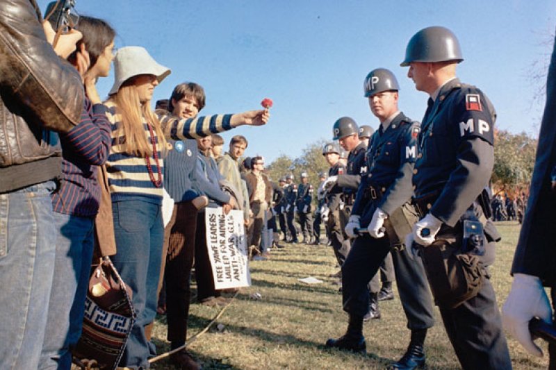 1967年,以美國大學生為主力的反越戰抗議示威在各地進行。(wikipedia/public domain) 1967年,以美國大學生為主力的反越戰抗議示威在各地進行。(wikipedia/public domain)