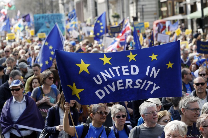 英國倫敦數千民眾走上街頭,抗議英國即將脫歐(AP) 英國倫敦數千民眾走上街頭,抗議英國即將脫歐(AP)