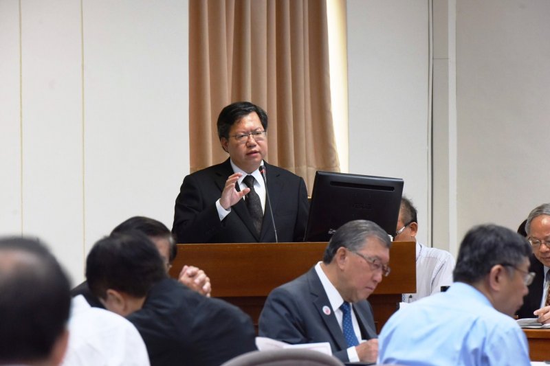 桃園市長鄭文燦認為，透過「前瞻基礎建設計畫」彌補地方建設落差，發揮特別預算價值，讓各地公平待遇。（圖／桃園市政府提供）